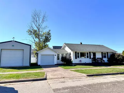301 S Ohio St, Prairie Du Chien, WI 53821