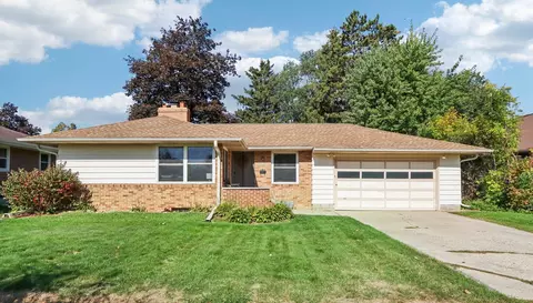 918 S Lewis St, Columbus, WI 53925