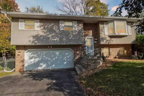 630 W Hill St, Baraboo, WI 53913