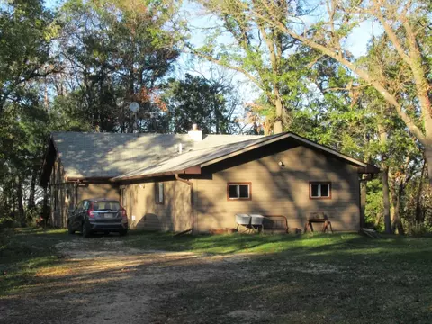 5154 Ridge View Rd, Blue Mounds, WI 53517