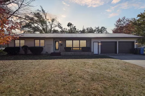 208 5th St, Brodhead, WI 53520