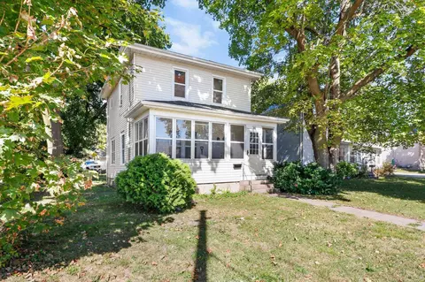 464 W Whitewater St, Whitewater, WI 53190