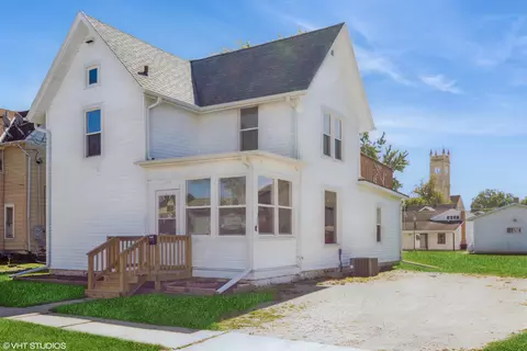 215 Emerald St, Watertown, WI 53098