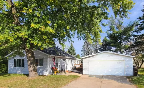 171 W Franklin St, Wyocena, WI 53969