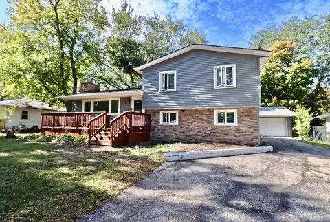 2440 Skyline Dr, Beloit, WI 53511