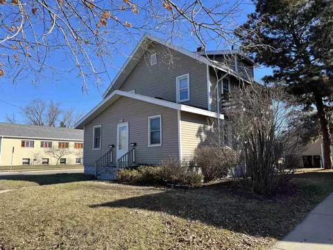 1771 Harrison Ave, Beloit, WI 53511