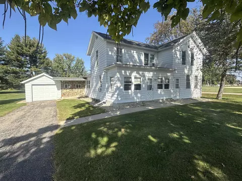 109 W Daley St, Spring Green, WI 53588