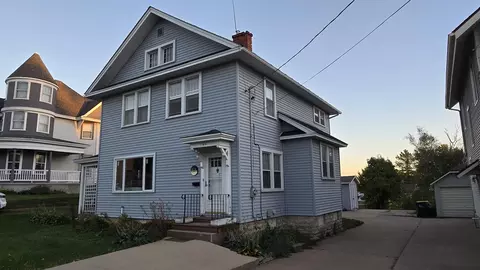 414 W Cherry St, Lancaster, WI 53813
