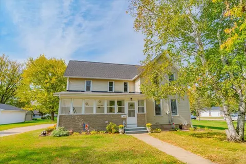 773 7th St, Prairie Du Sac, WI 53578