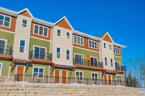 2674 Notre Dame Dr #103, Fitchburg, WI 53711