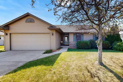 2027 W Burbank Ave, Janesville, WI 53546