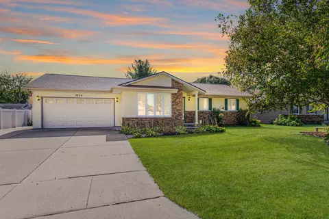 3924 Beacon Hill Dr, Janesville, WI 53546
