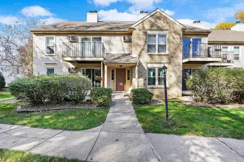 6758 Park Ridge Dr #B, Madison, WI 53719