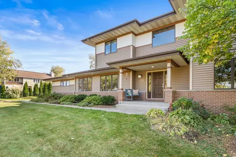 9501 Blackhawk Rd, Middleton, WI 53562