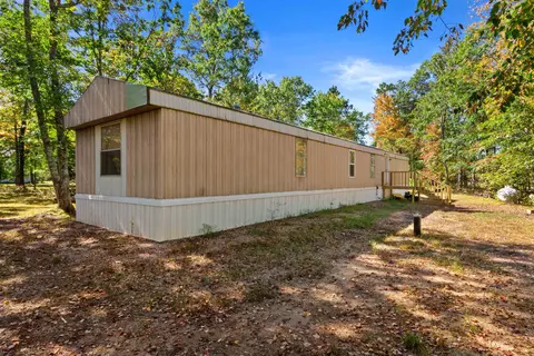 724 Beaver Ave # D, Hancock, WI 54943