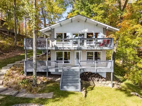 S744a W Redstone Drive, La Valle, WI 53941