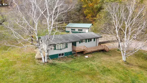 23495 Neon Ln, Richland Center, WI 53581