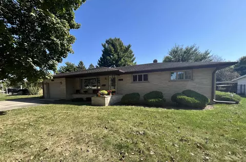 1720 W Luther Rd, Janesville, WI 53545