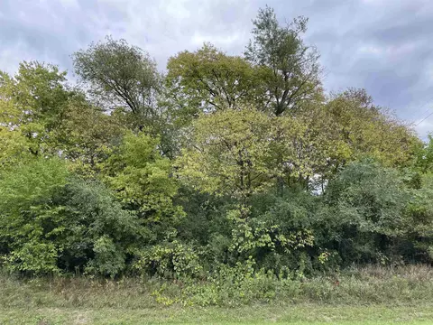 3325 W Vel Marge Pkwy, Beloit, WI 53511