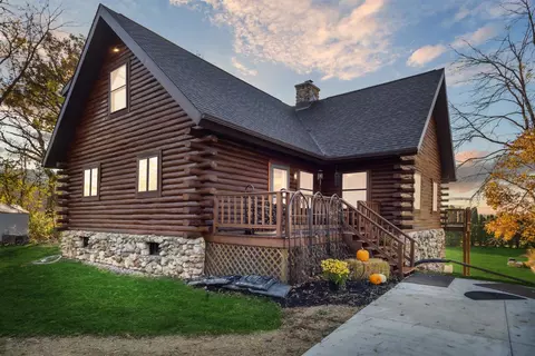 285 County Road Mm, Brooklyn, WI 53521