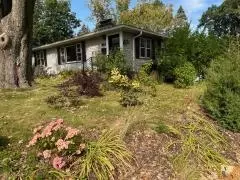 1662 Mayfield Ln, Madison, WI 53704