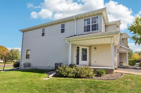 209 N Musket Ridge Dr, Sun Prairie, WI 53590
