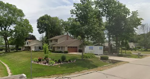 14195 W Wilbur Dr, New Berlin, WI 53151