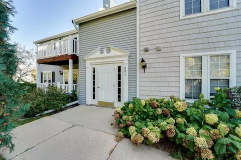 801 Harbor House Dr #2, Madison, WI 53719