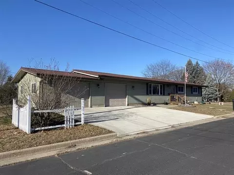 800 Cedar Rd, Boscobel, WI 53805