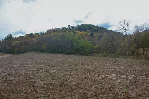 6 25 Ac Highway 131, Gays Mills, WI 54631