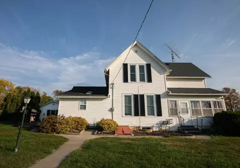 1005 S Wisconsin St, Mineral Point, WI 53565