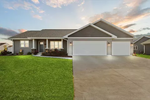 428 S 7th St, Evansville, WI 53536