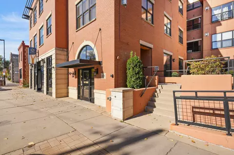 808 Williamson St #206, Madison, WI 53703