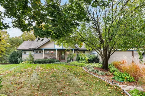 5611 Chestnut Ln, Mcfarland, WI 53558