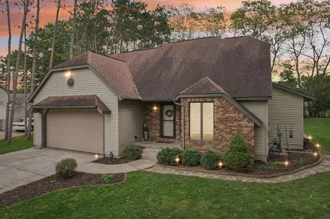 1225 Woodbridge Ct, Reedsburg, WI 53959