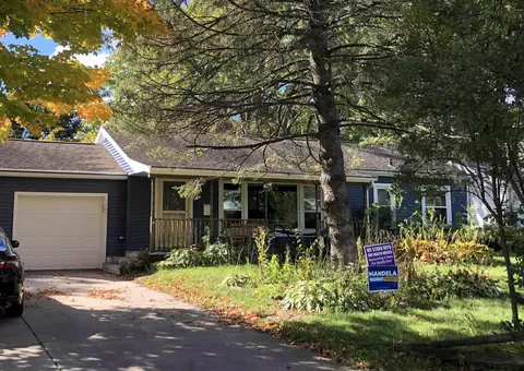 1649 Mayfield Ln, Madison, WI 53704