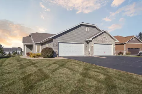 3104 S Cora Ct, Beloit, WI 53511