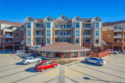301 Harbour Town Dr #330, Madison, WI 53717