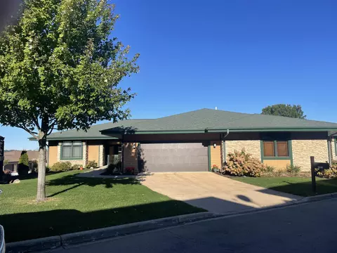 1830 Breezy Trl, Verona, WI 53593