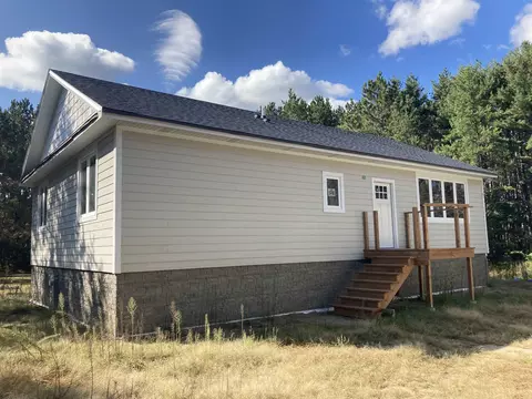 n8910 Raven Drive, New Lisbon, WI 53950