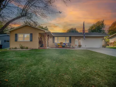 1108 Homestead Rd, Beaver Dam, WI 53916