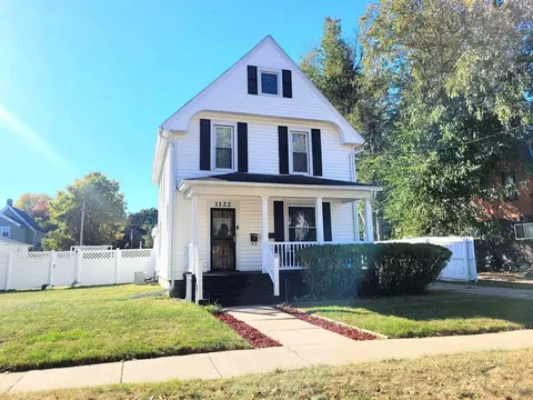 1122 W Grand Ave, Beloit, WI 53511