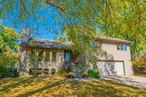 5806 Bartlett Ln, Madison, WI 53711