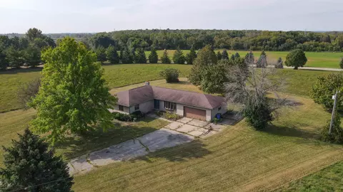 2605 Iverson Rd, Stoughton, WI 53589