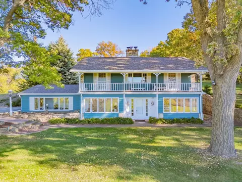 5244 River Rd, Waunakee, WI 53597