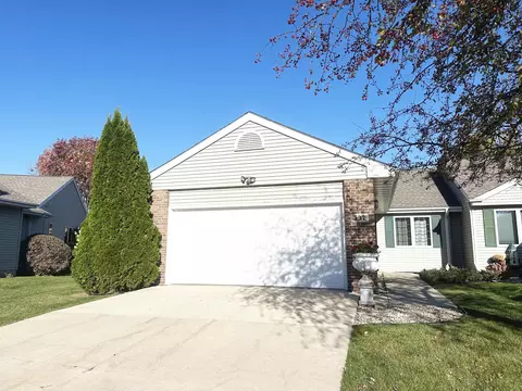 537 Kensington Sq, Stoughton, WI 53589
