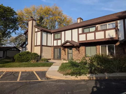 2936 Coho St, Madison, WI 53713