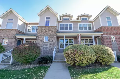 5453 Caddis Bnd, Fitchburg, WI 53711