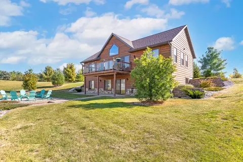 w5642 Island Lake Drive, New Lisbon, WI 53950