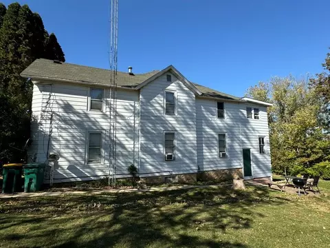 112 E High St, Edgerton, WI 53534
